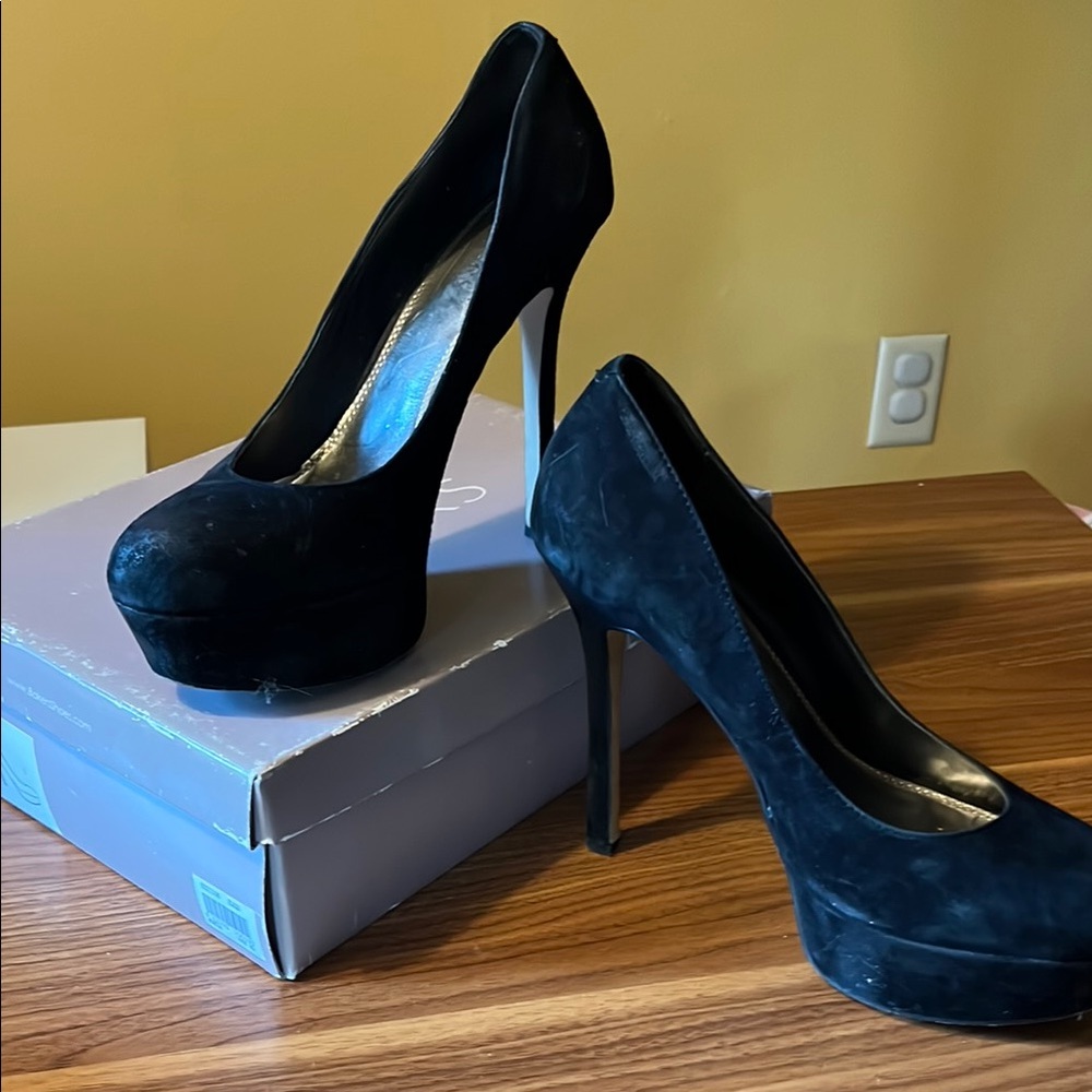Bakers Elegant Black Heels